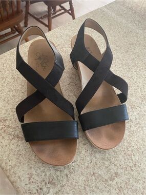 Life Stride Black Cross-Strap Slingback Wedge Sandals